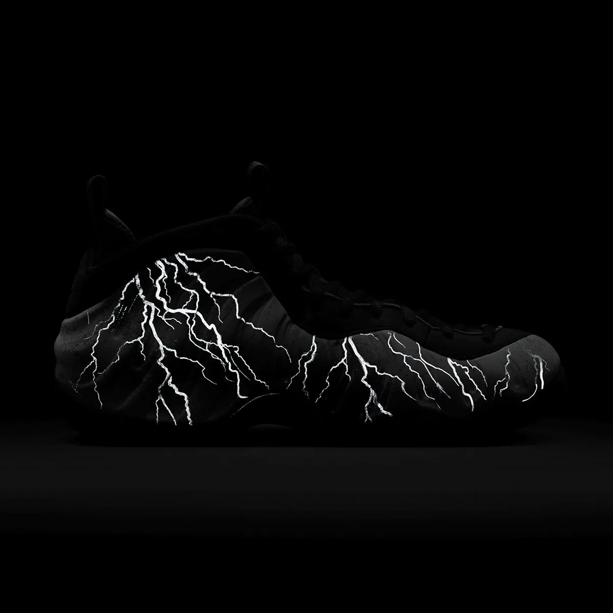 Comfort Walk Padded Tongue '  Tekken 8 Air Foamposite 'Jin Kazama'
