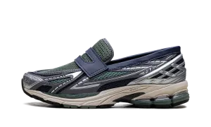 1906L "Silver Metallic Dark Juniper" high - traction sole athlete in training