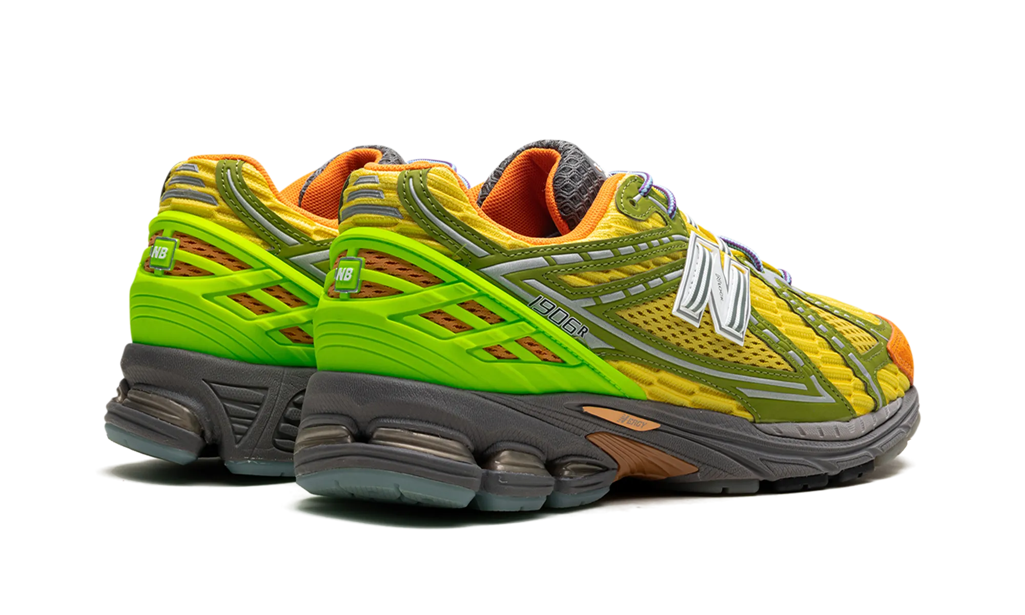 textured - sole shoes sprinter 1906R "Action Bronson - Scorpius"