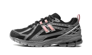 1906R "Black / Pink" Comfortable lining