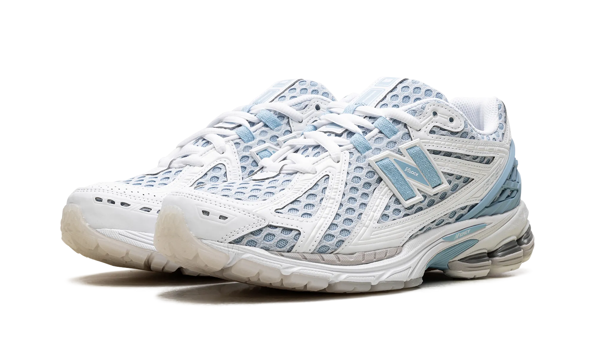 1906R "Chrome Blue" plyometric training