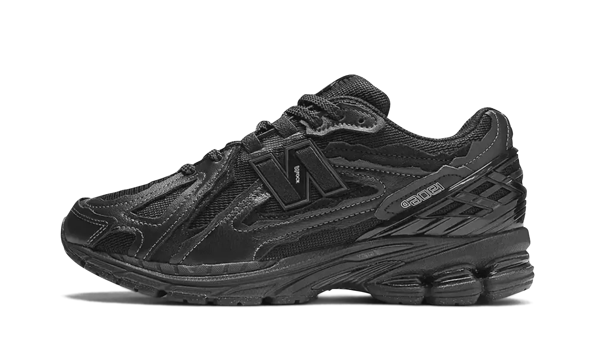 1906R "Protection Pack" innovative shoes moisture - wicking feature