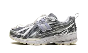 1906R "The Basement Silver" bright colored shoes running in corporate runs shoes