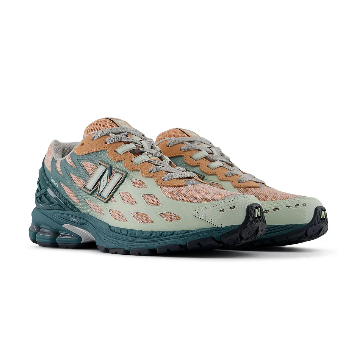 hikers' 1906W 'New Spruce Light Sparrow'