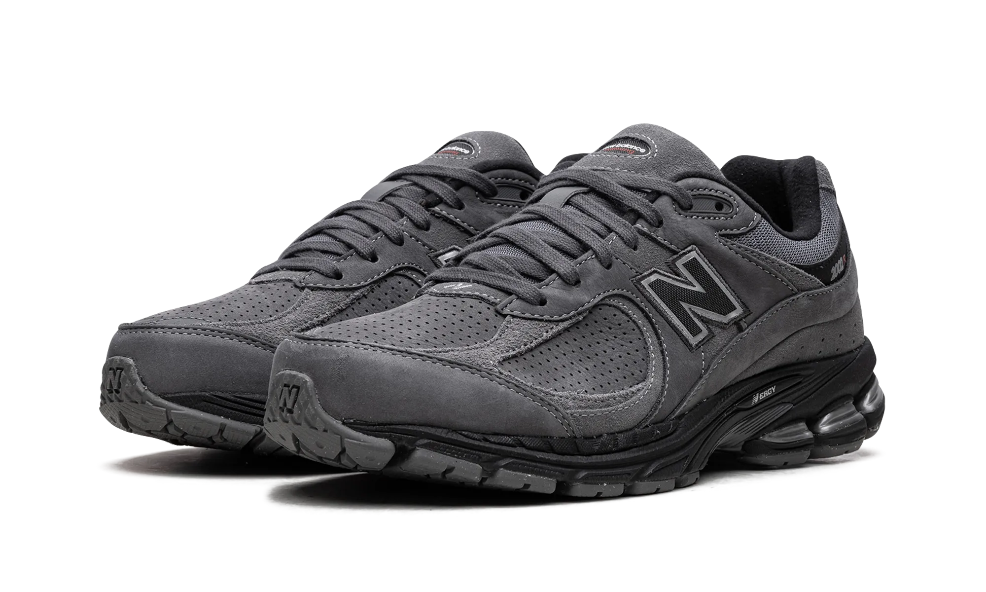 2002R "Castlerock / Black" running in a big city shoes