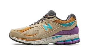 fashionable - feature shoes 2002R "Incense"