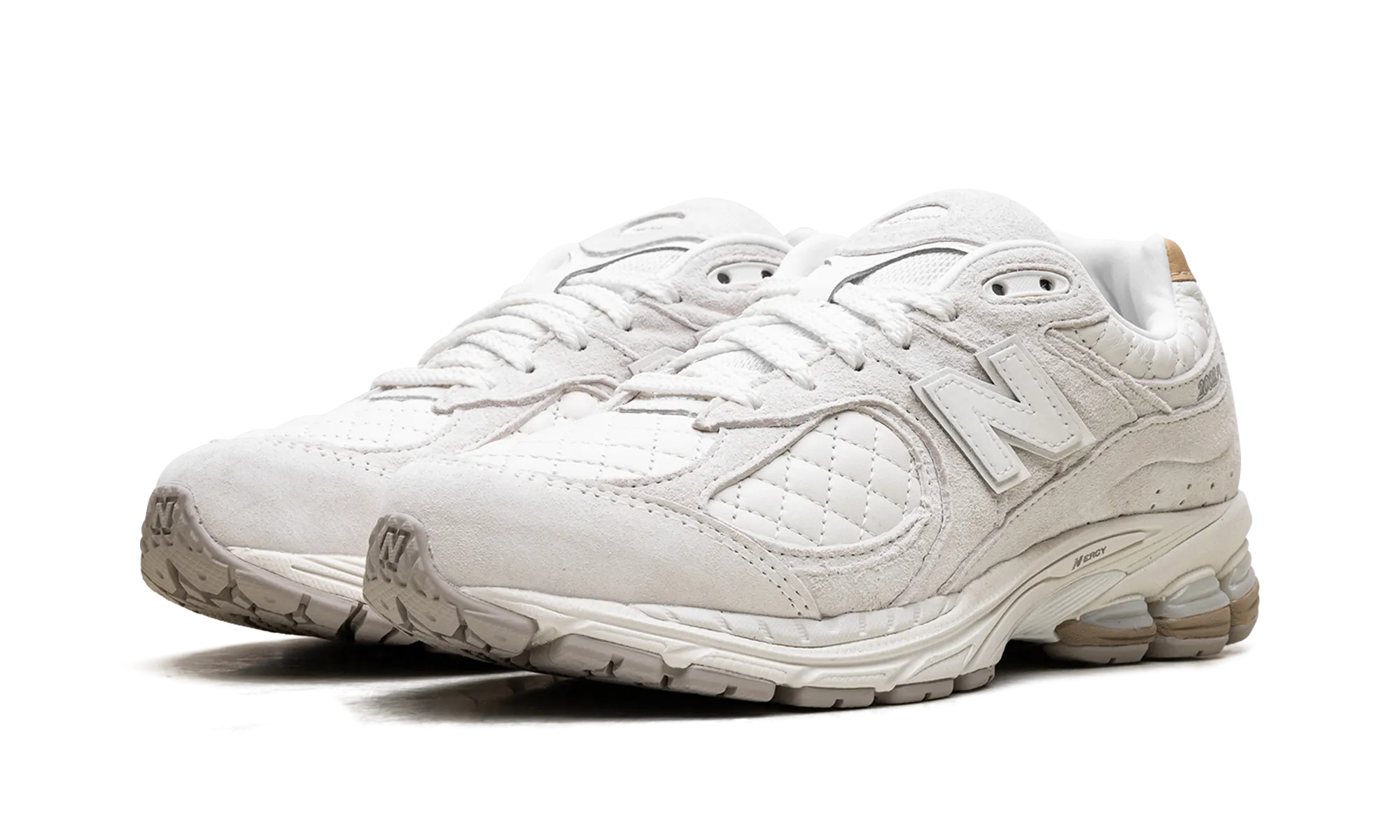 shoe length mesh shoes 2002R "Quilted"