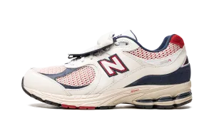 2002R "Sea Salt/Team Red" windproof - design shoes