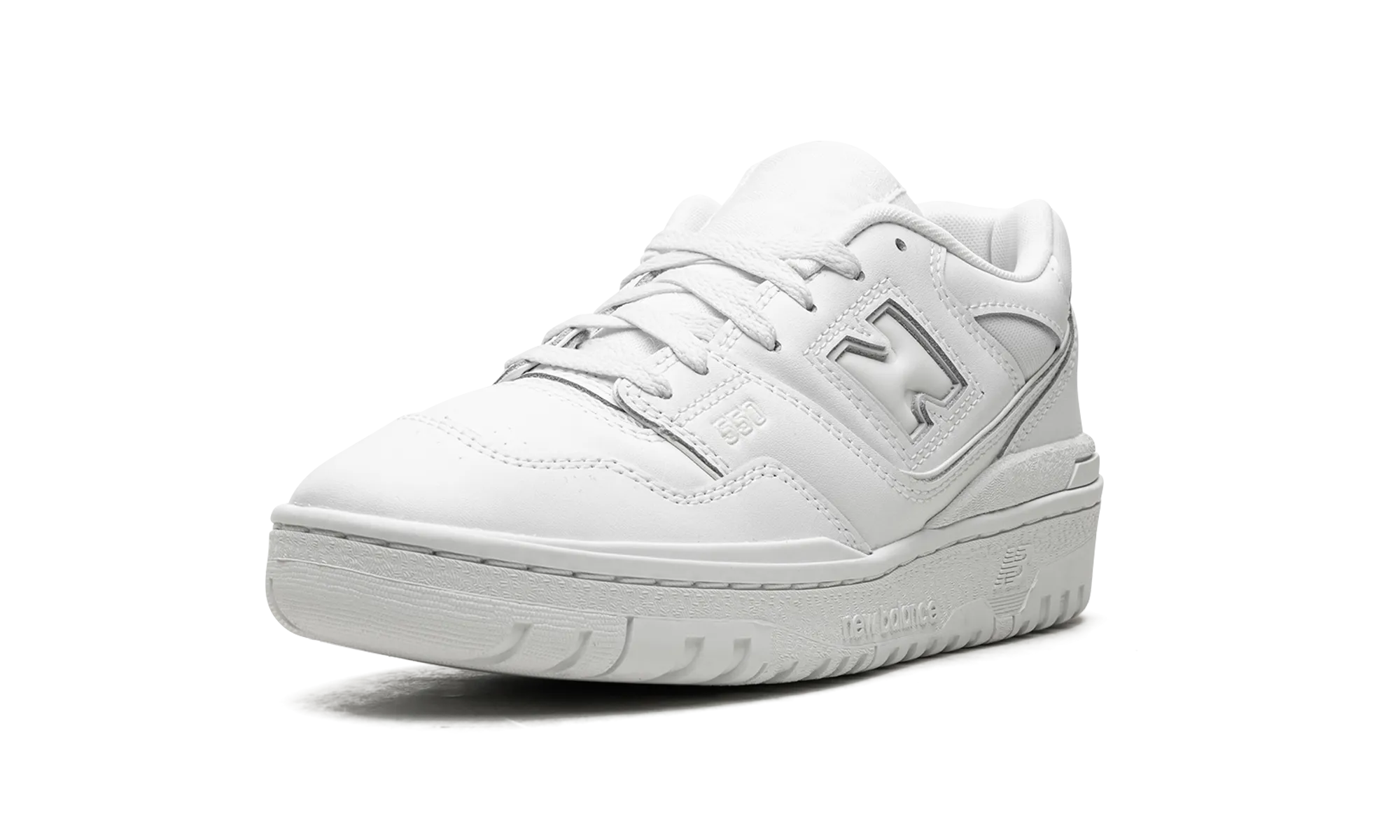 550 GS "White / White" running in a ditch area shoes