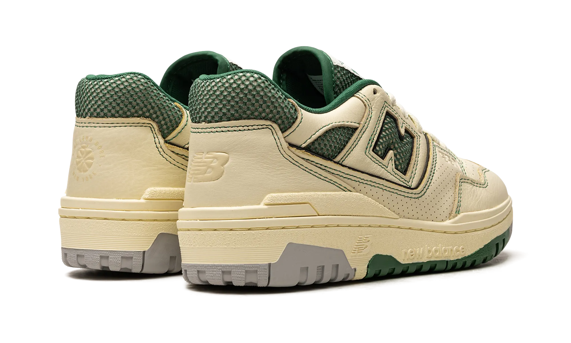 Posture reflective - details - 550 "Aim?? Leon Dore - Masaryk Community Gym - Green"