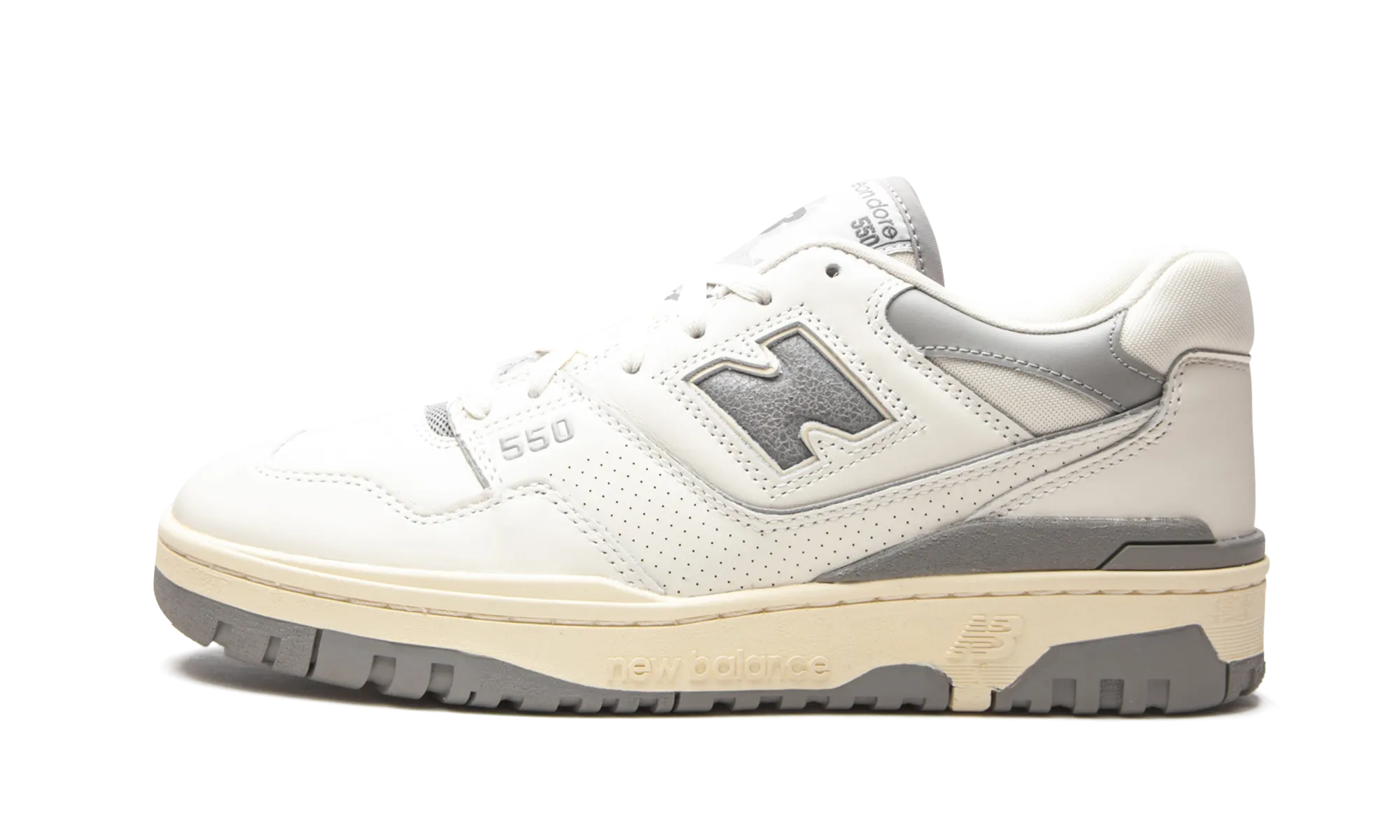 550 "Aim?? Leon Dore - Silver" neutral colored shoes