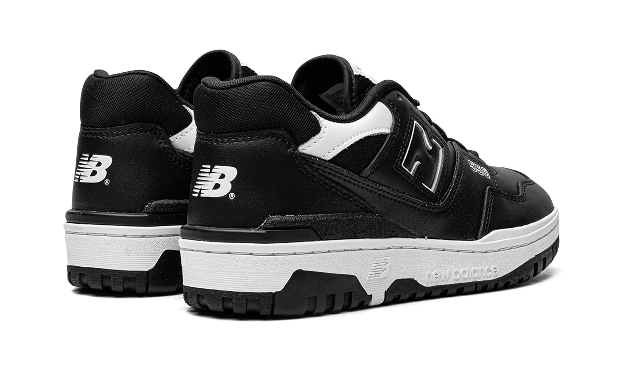 550 "Black/White" running in a swimming pool area shoes Flexible