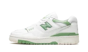 running in a suspension bridge area shoes 550 "Mint Green"