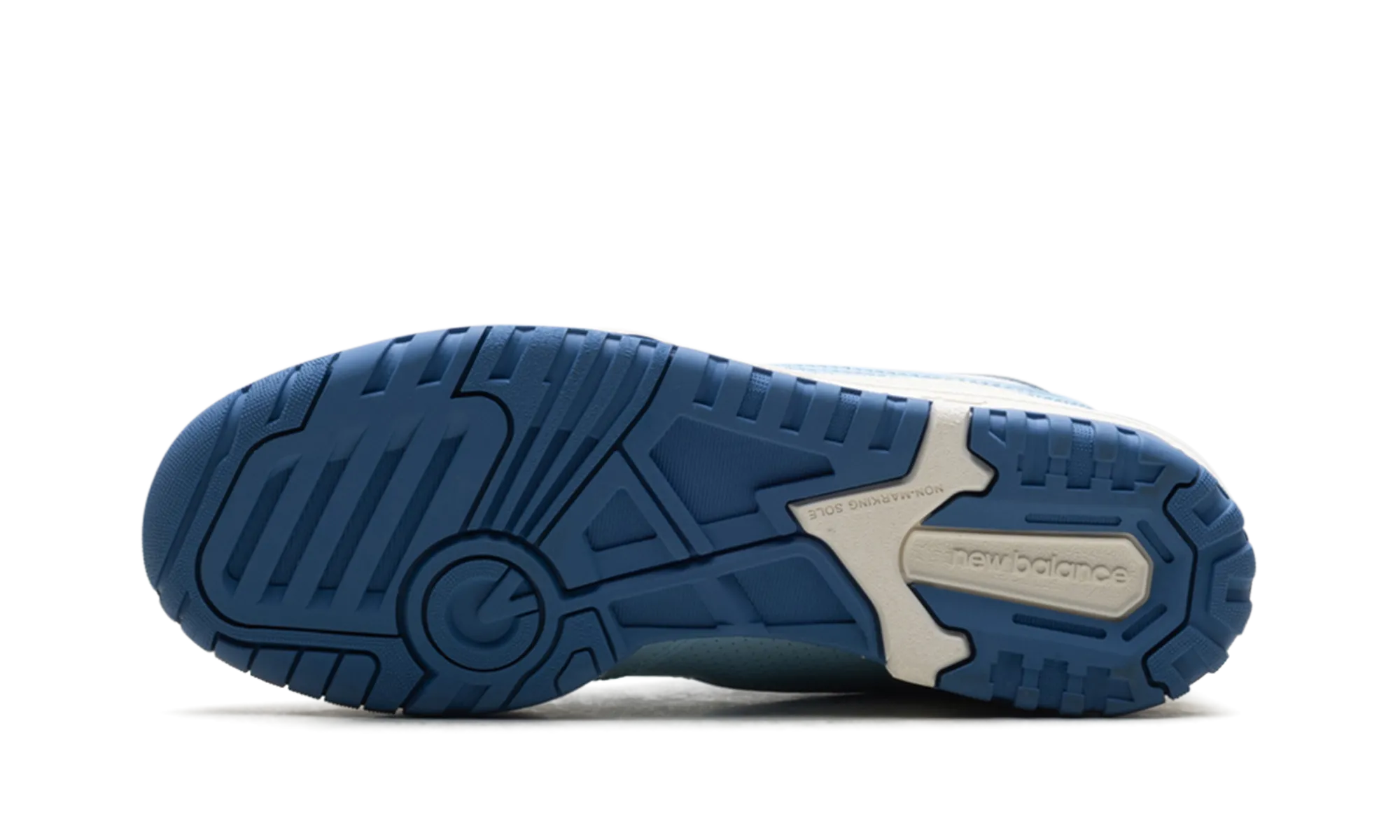 550 "Patent - White / Powder Blue" cruelty - free running shoes Active Movement