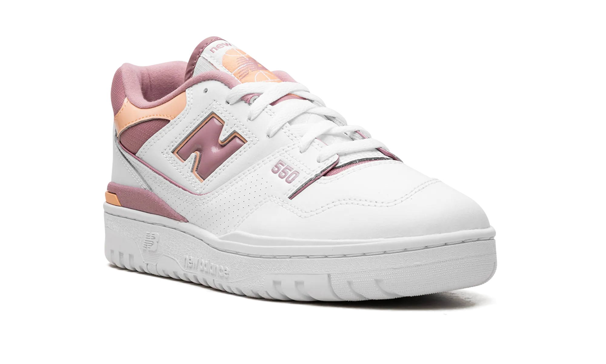 550 WMNS "Hazy Peach" stain - resistant running on hills