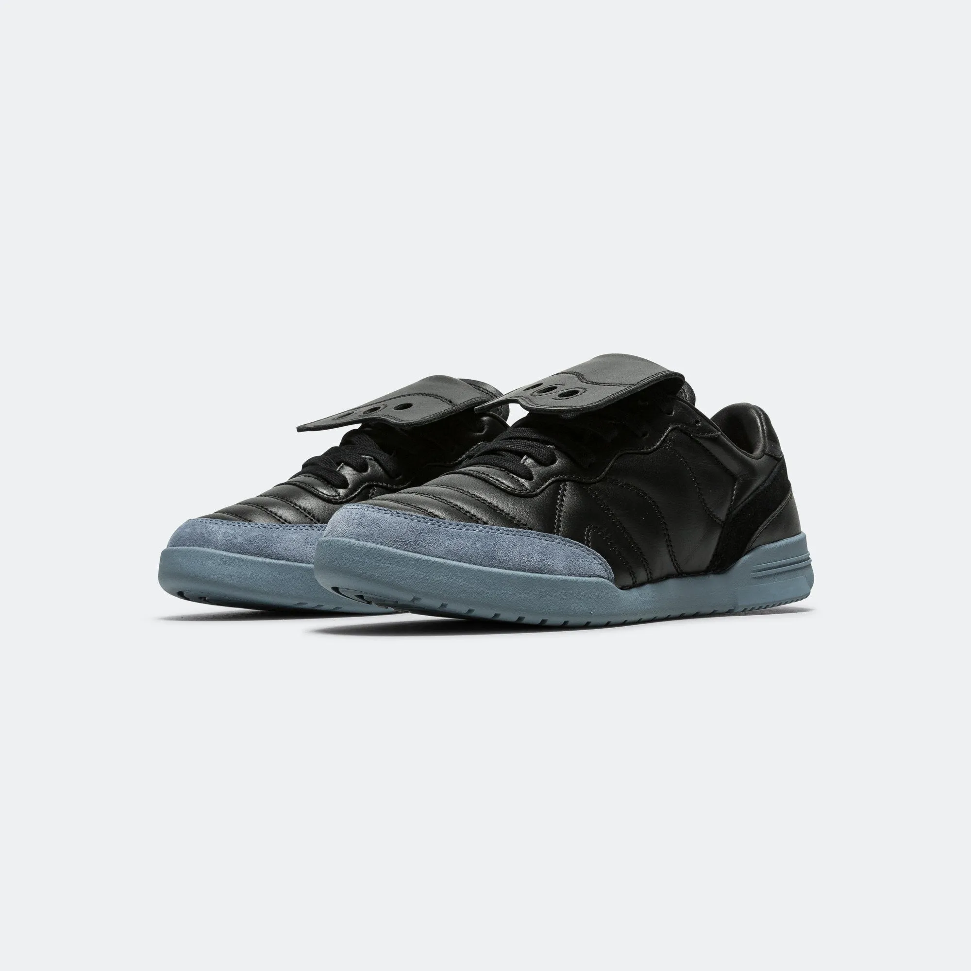 5861 SILO - Black/Flint Recycled Components