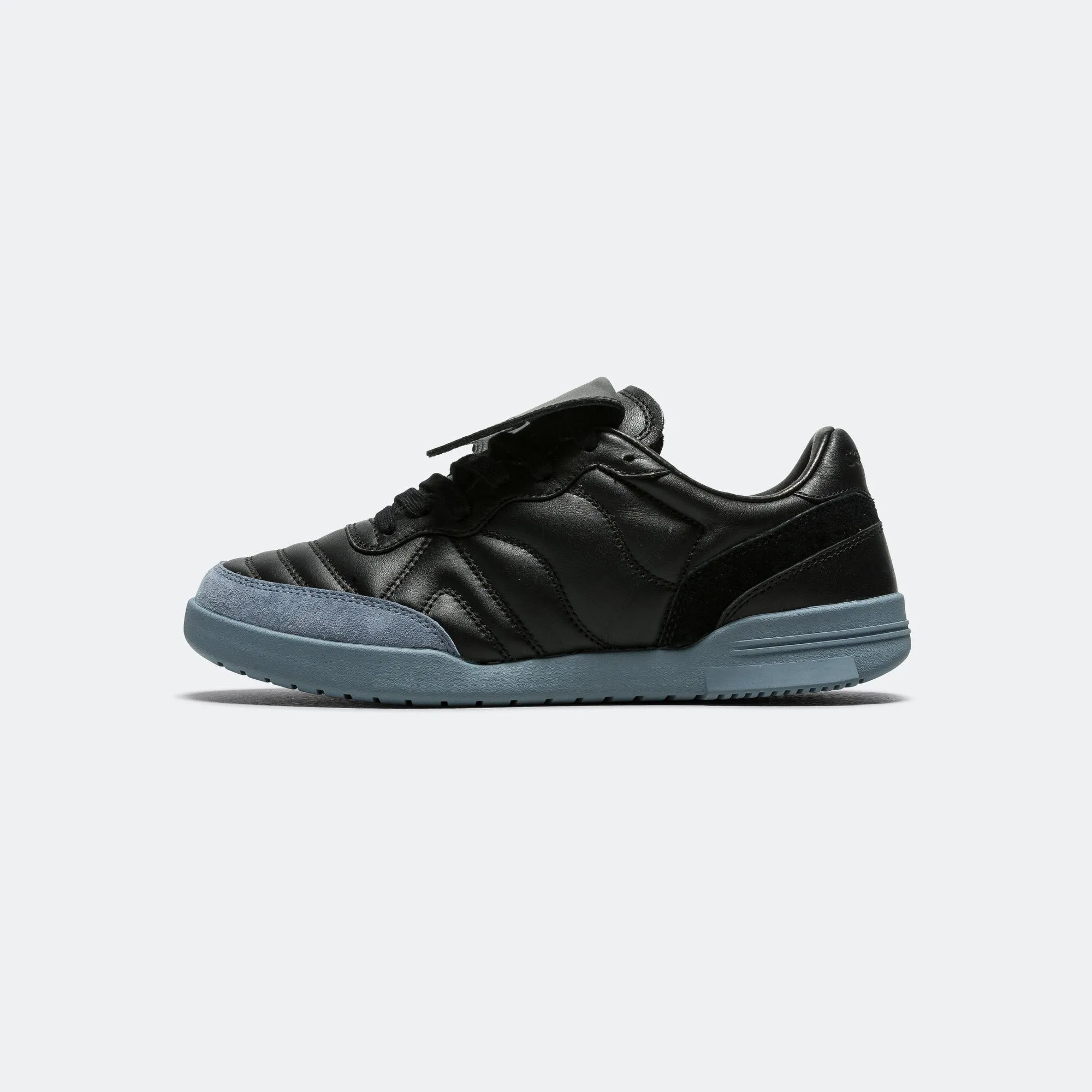 5861 SILO - Black/Flint High Top Style Stable Heel Counter