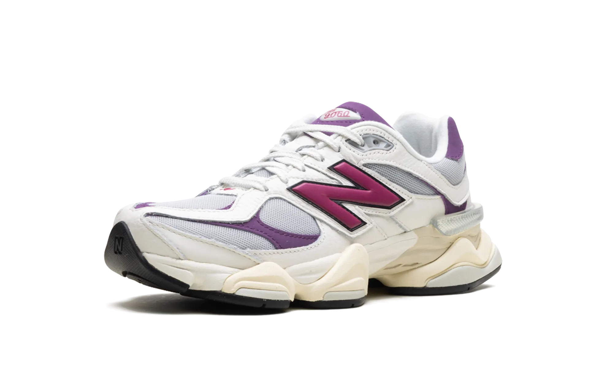 9060 "Magenta" track shoes substitute hot - weather running gear