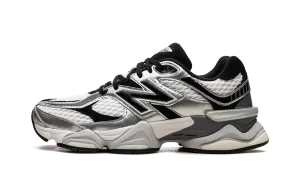 9060 "Shoe Palace Metallic" Daily Commuter simple design