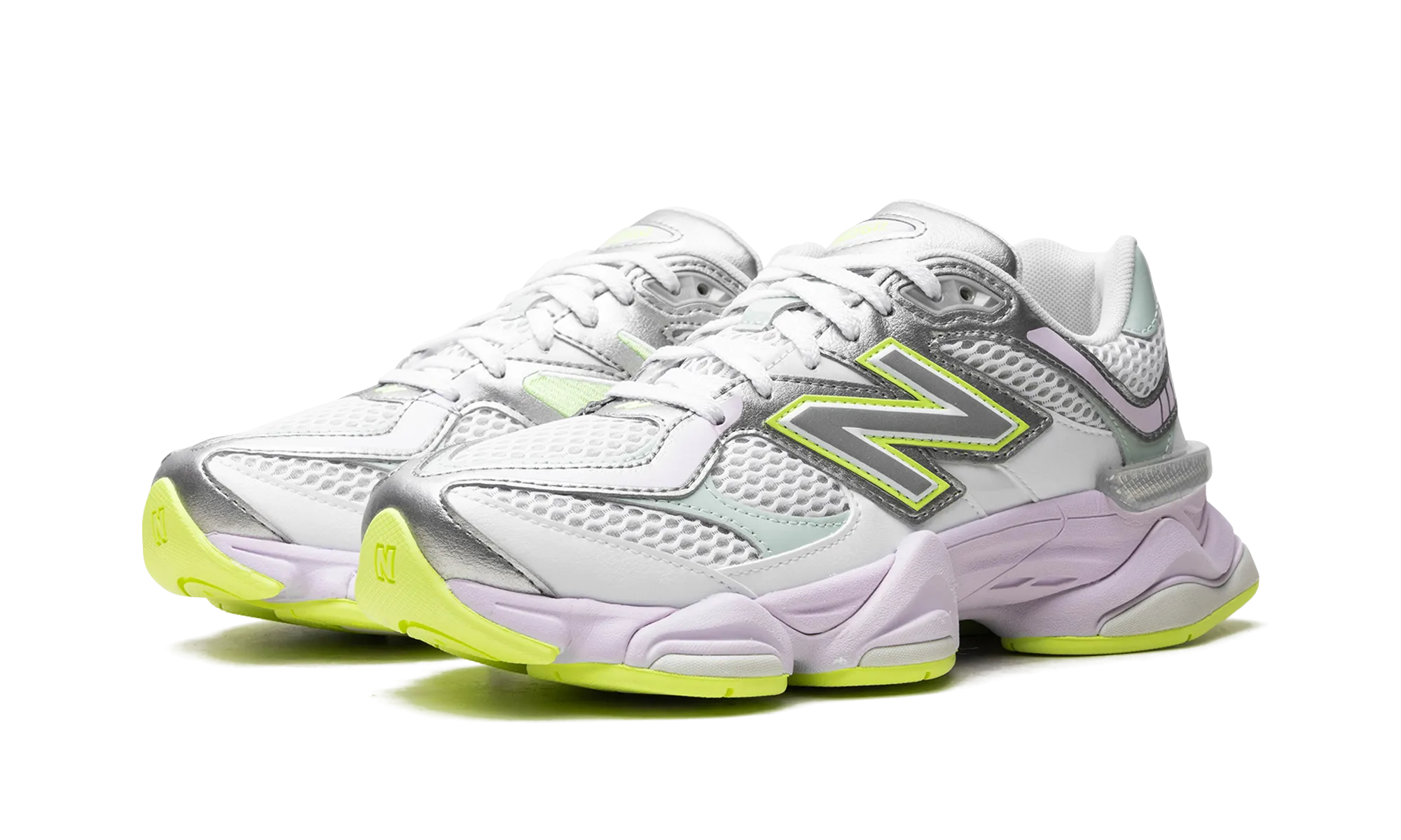 9060 "White Taro" race - day shoes sand