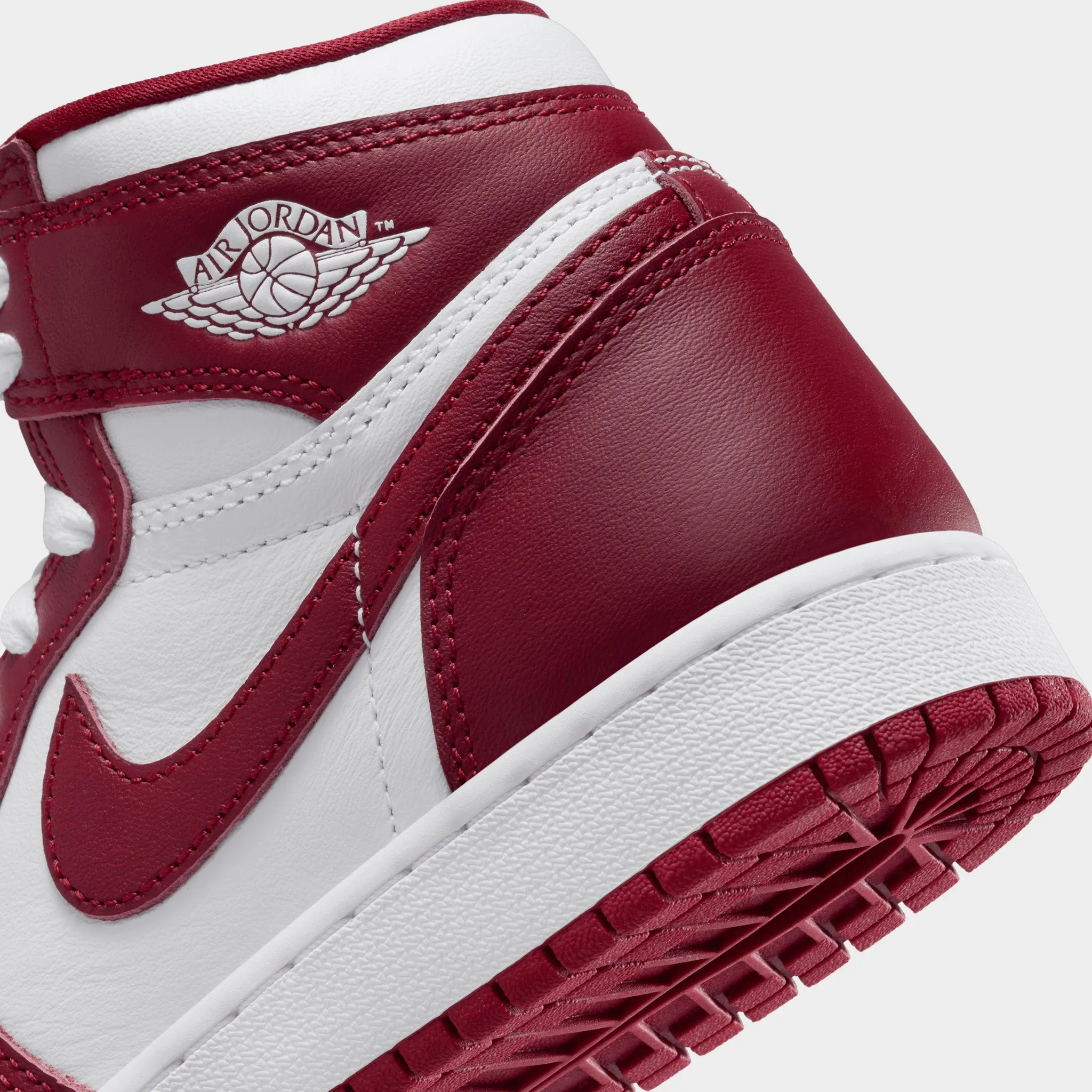 Jordan 1 Retro High OG GS White / Team Red Sail Vibe Wool Warm