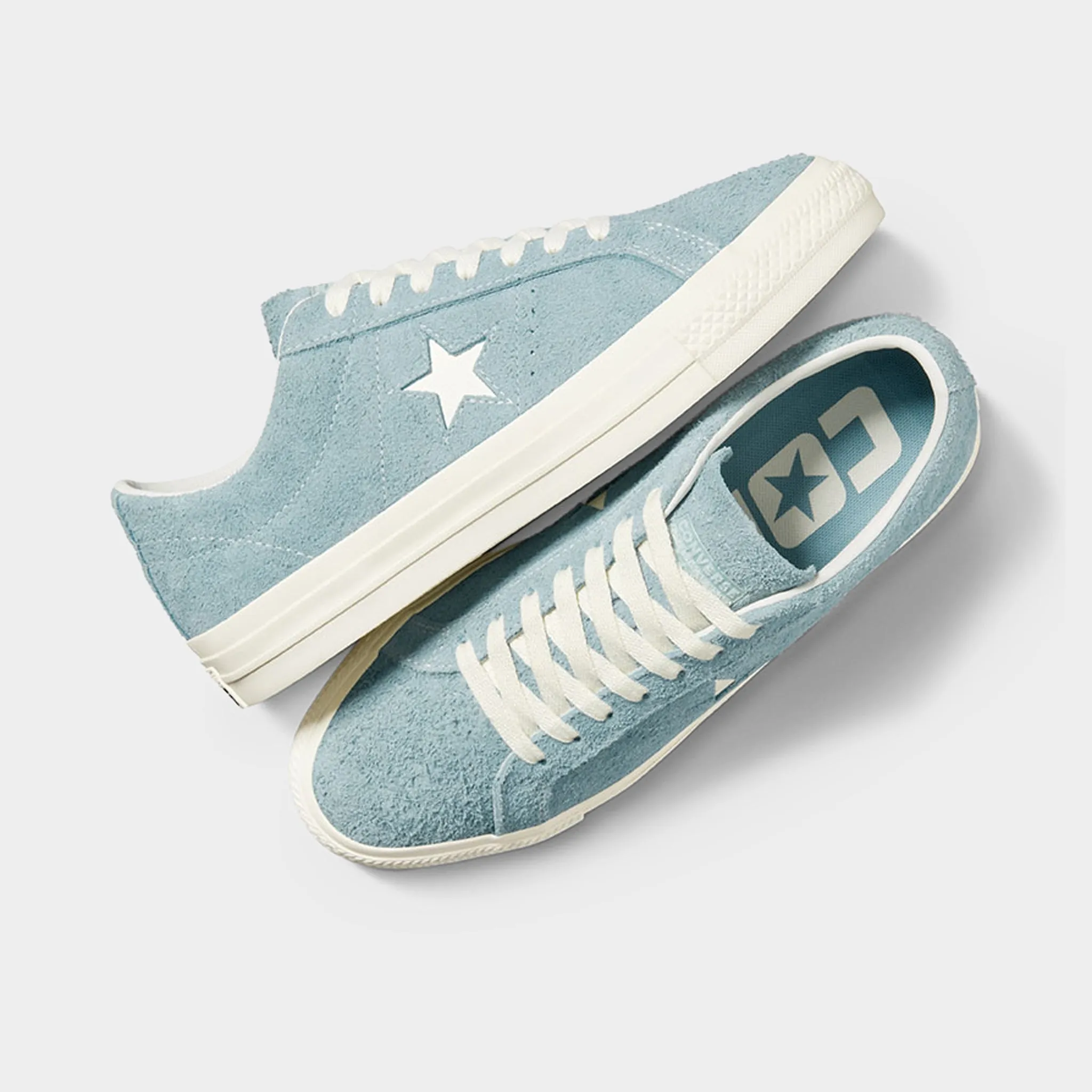 Converse One Star Pro Shaggy Suede Low Cocoon Blue Couple Pair Posture aid