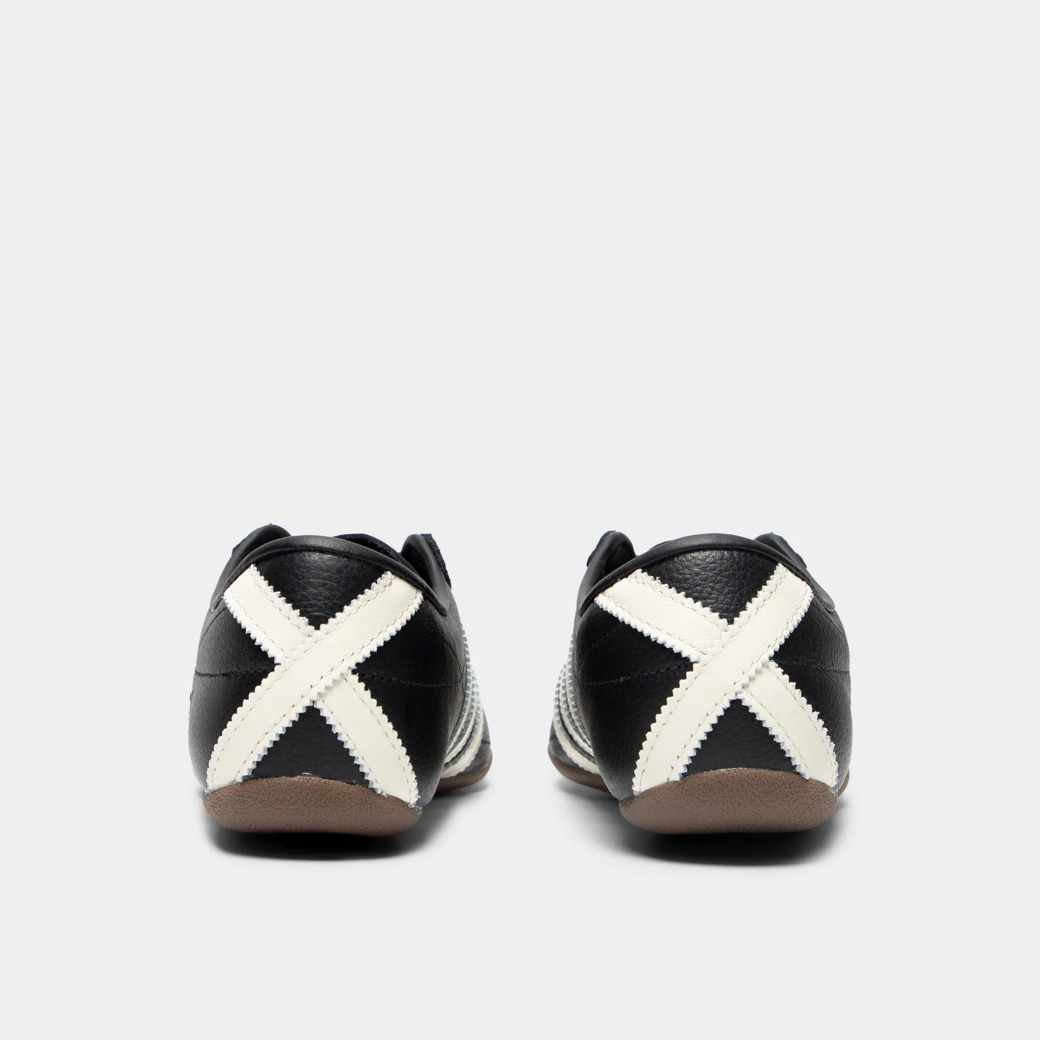 Subtle Texture Buckle Closure adidas Originals Women's Tokyo Core Black / Off White - Gold