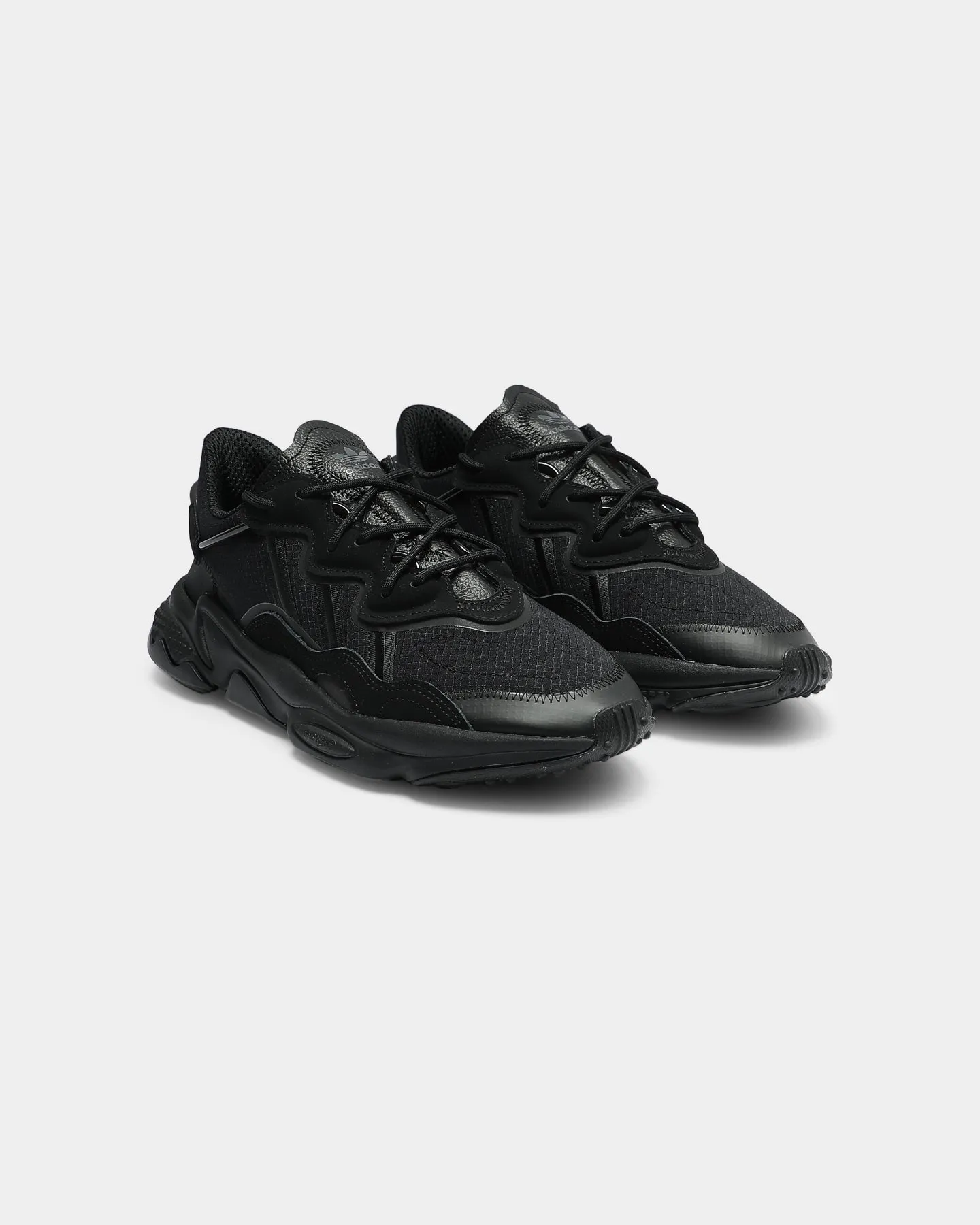 Spring Jump Adidas Ozweego Black/Black/Grey