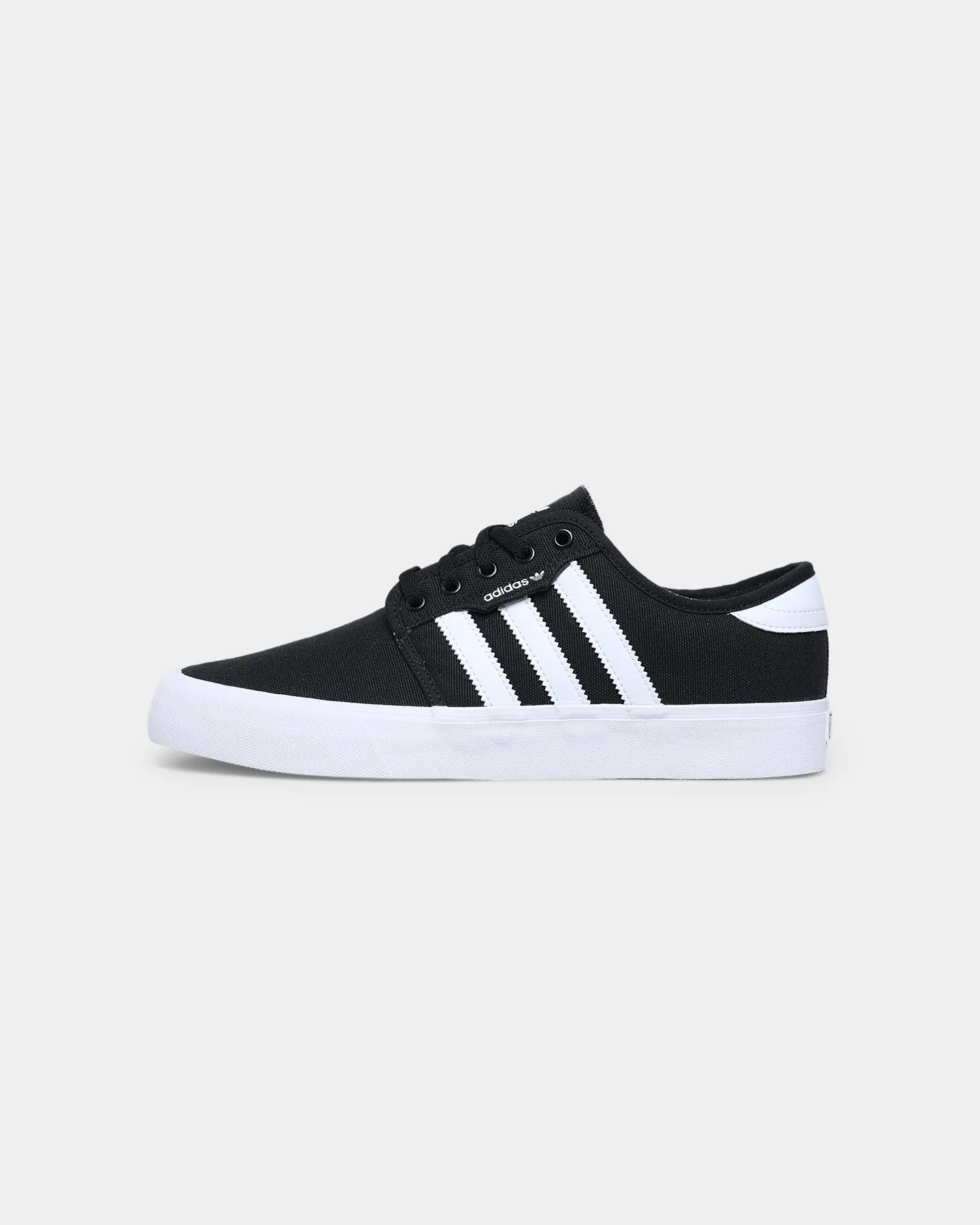 Travel Must Hiking Adidas Seeley XT Core Black/Cloud White/Cloud White