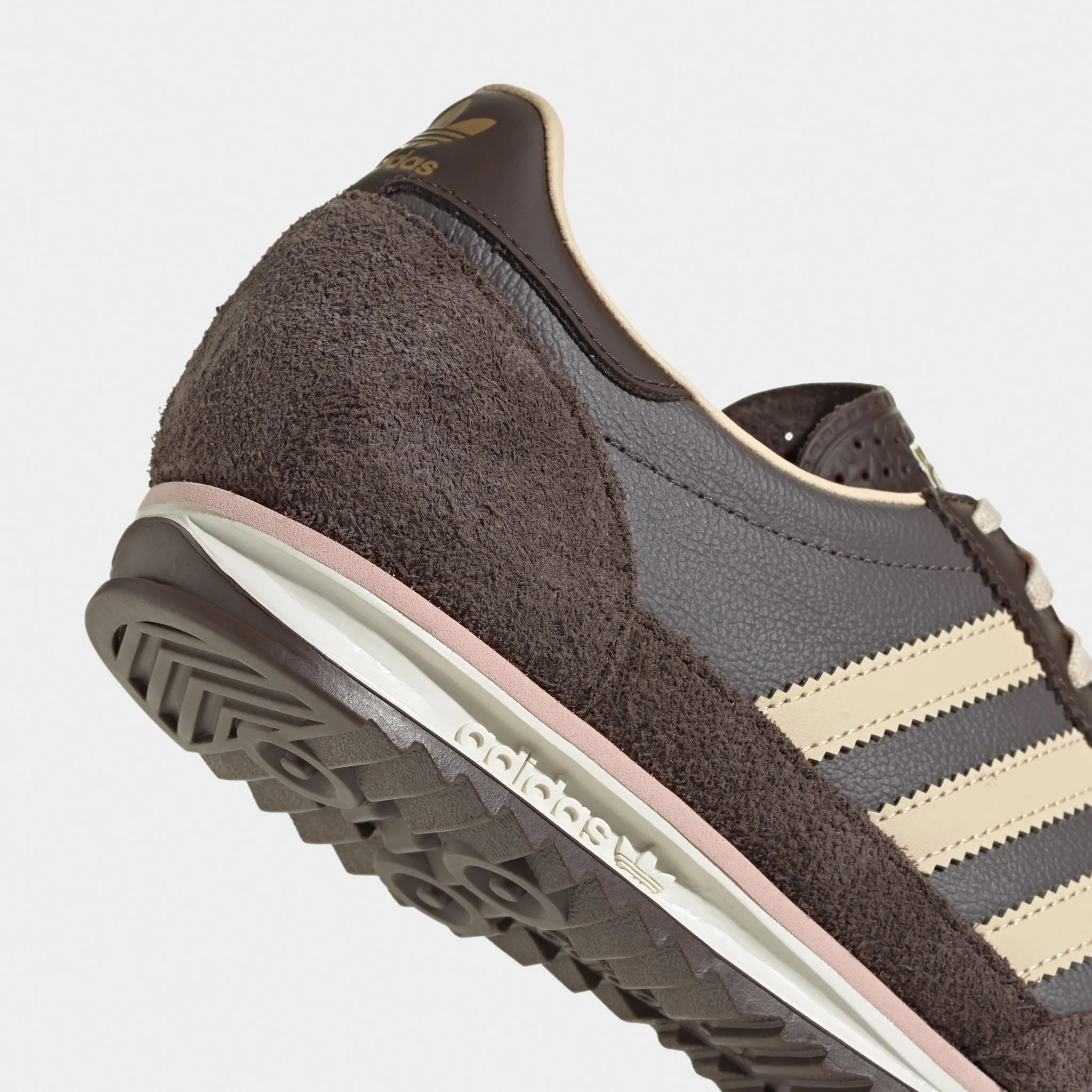 velcro Runway Glow adidas Women's SL 72 OG Charcoal / Brown