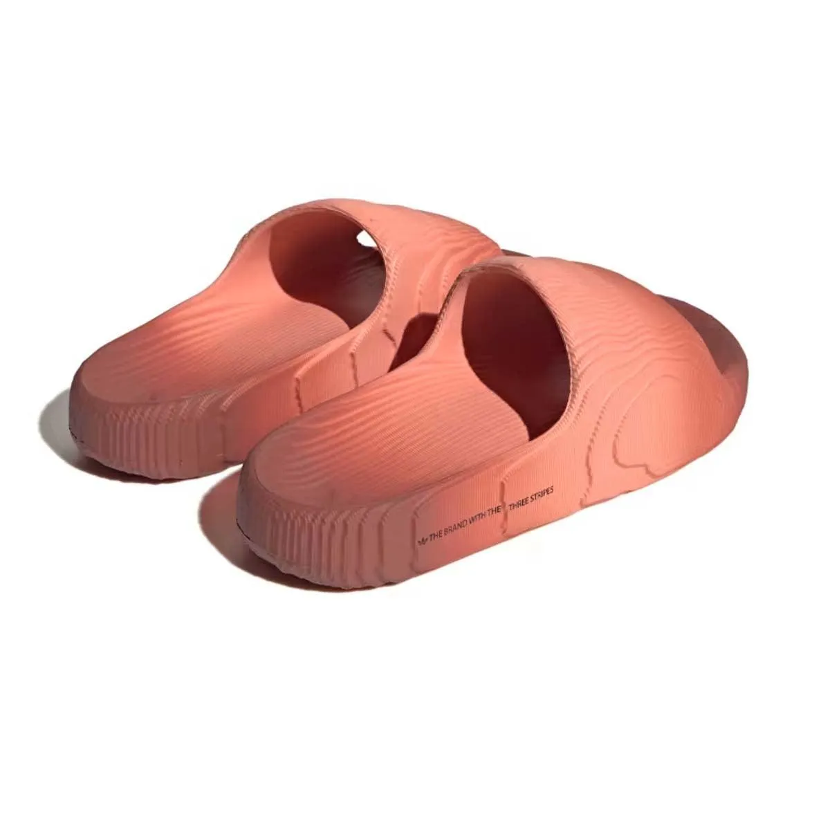 Shine Bright Boho Free Adilette 22 'Wonder Clay'