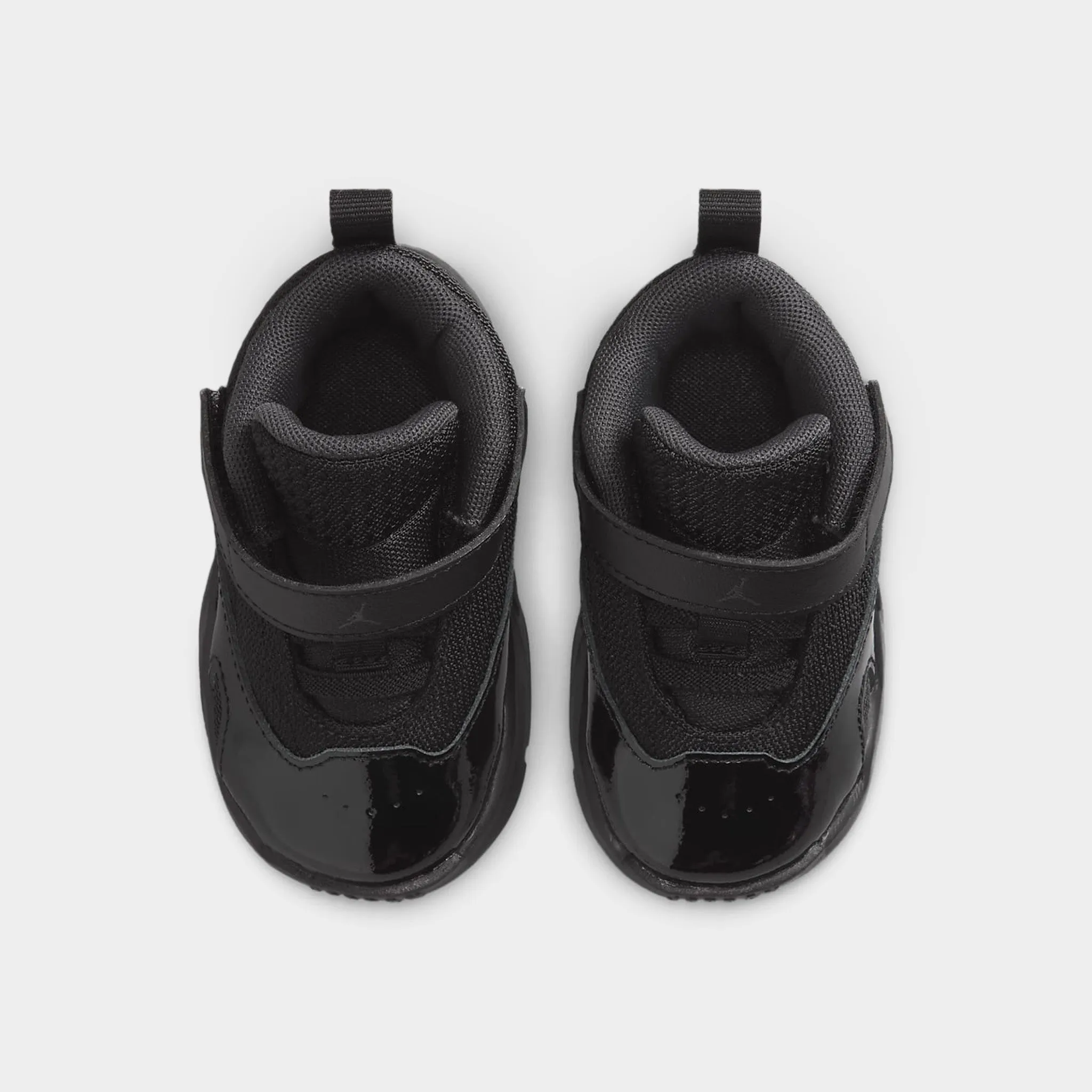 Jordan Max Aura 6 TD Black / Black Cloud Feel Wear   Resistant