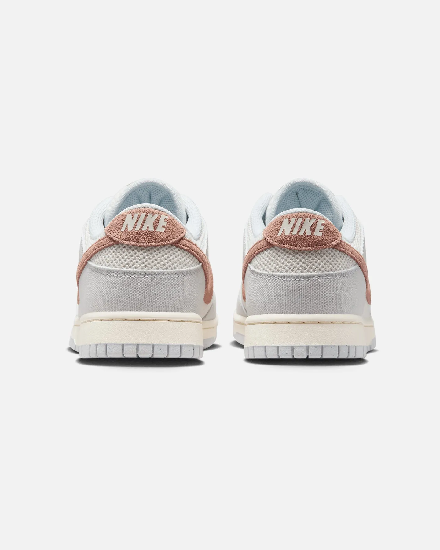 Luggage Fit School Day Nike Dunk Low Retro SE "Rose" Pure Platinum/Rose