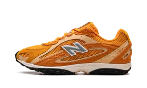 204L "Kith - Orange" Out And Go Edge Hike