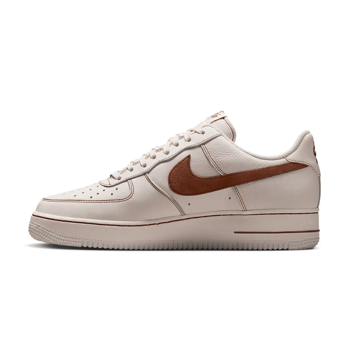 Boat Walk Street Ball Air Force 1 '07 LV8 'Ivory Brown'