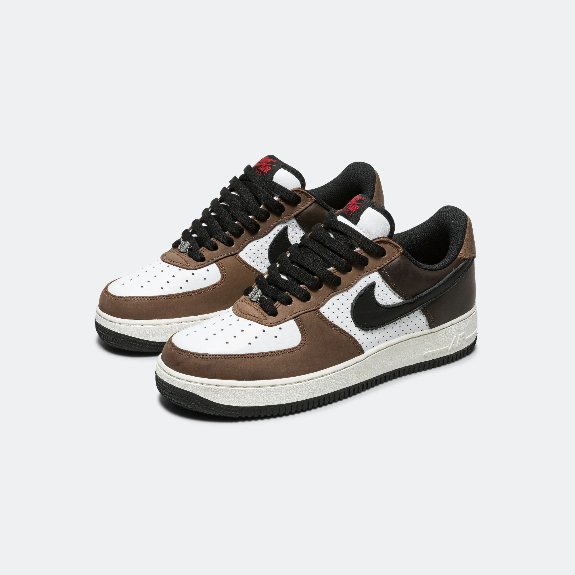 Air Force 1 Low Retro - White/Black-Bison Weatherproof Training companion