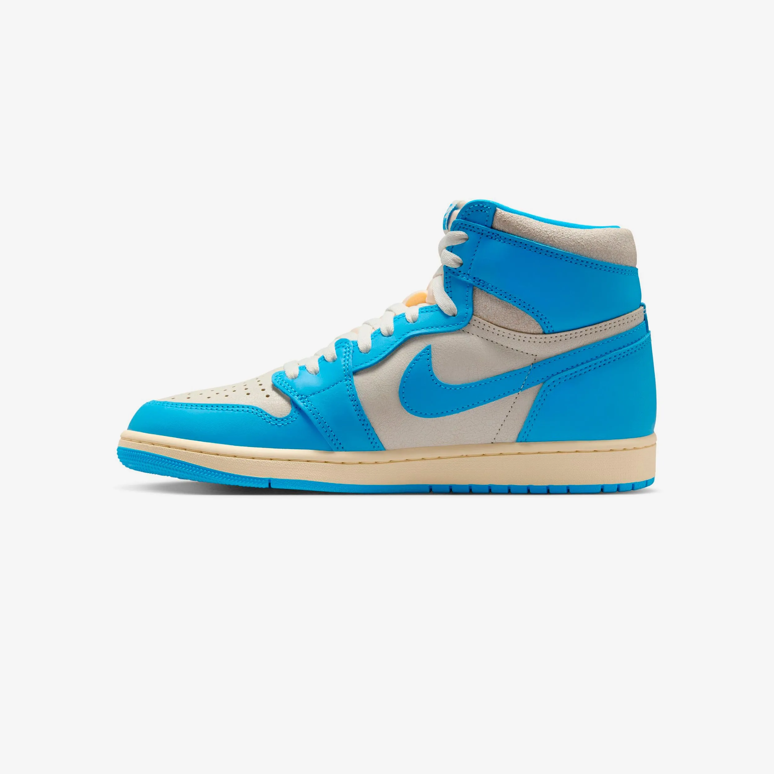 Air Jordan 1 Retro High OG Secure Lace System Abrasion Resistant Reinforcement