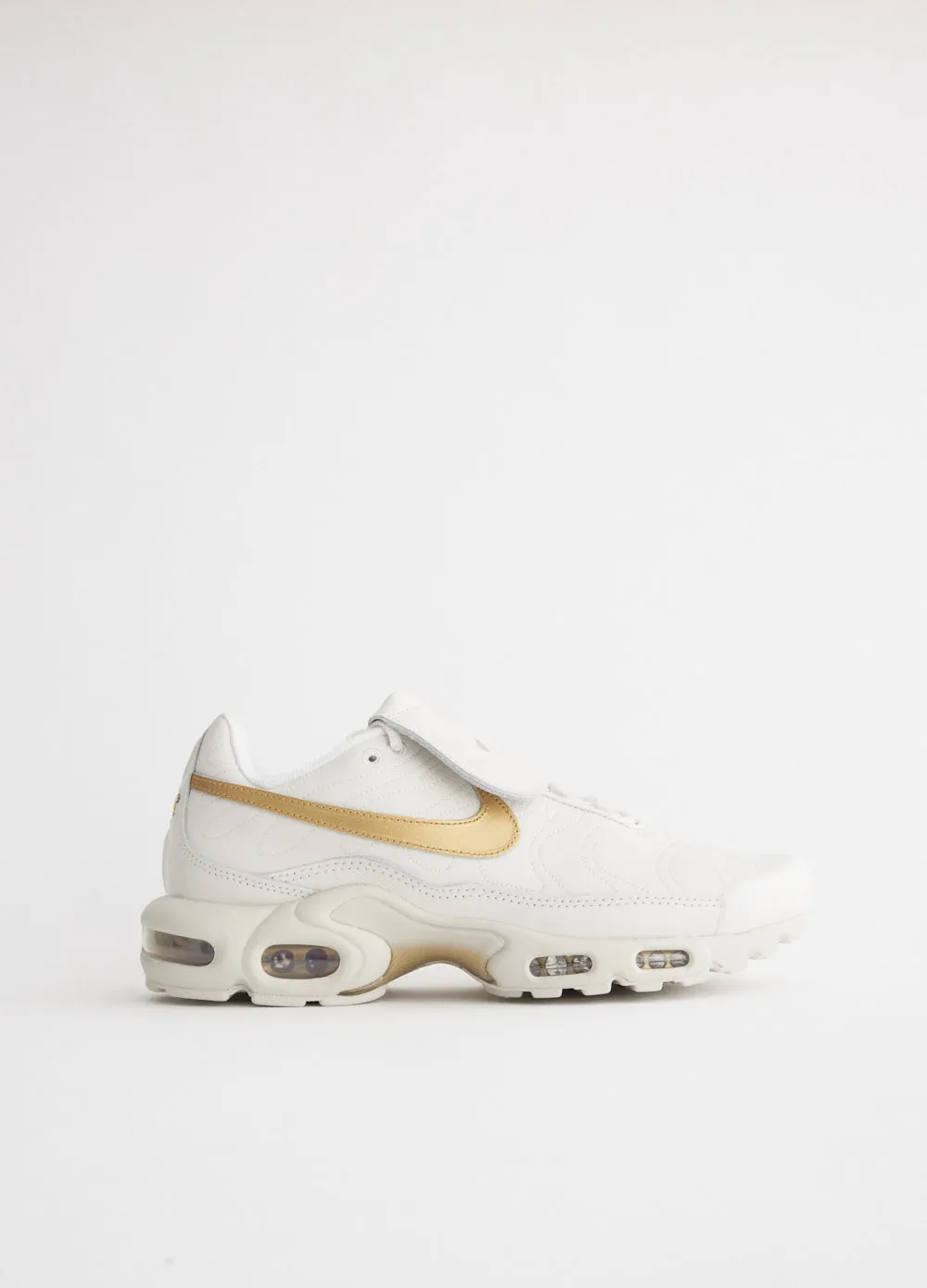 fall footwear assortments classic - look Air Max Plus TNPO 'Phantom Metallic Gold' Sneakers