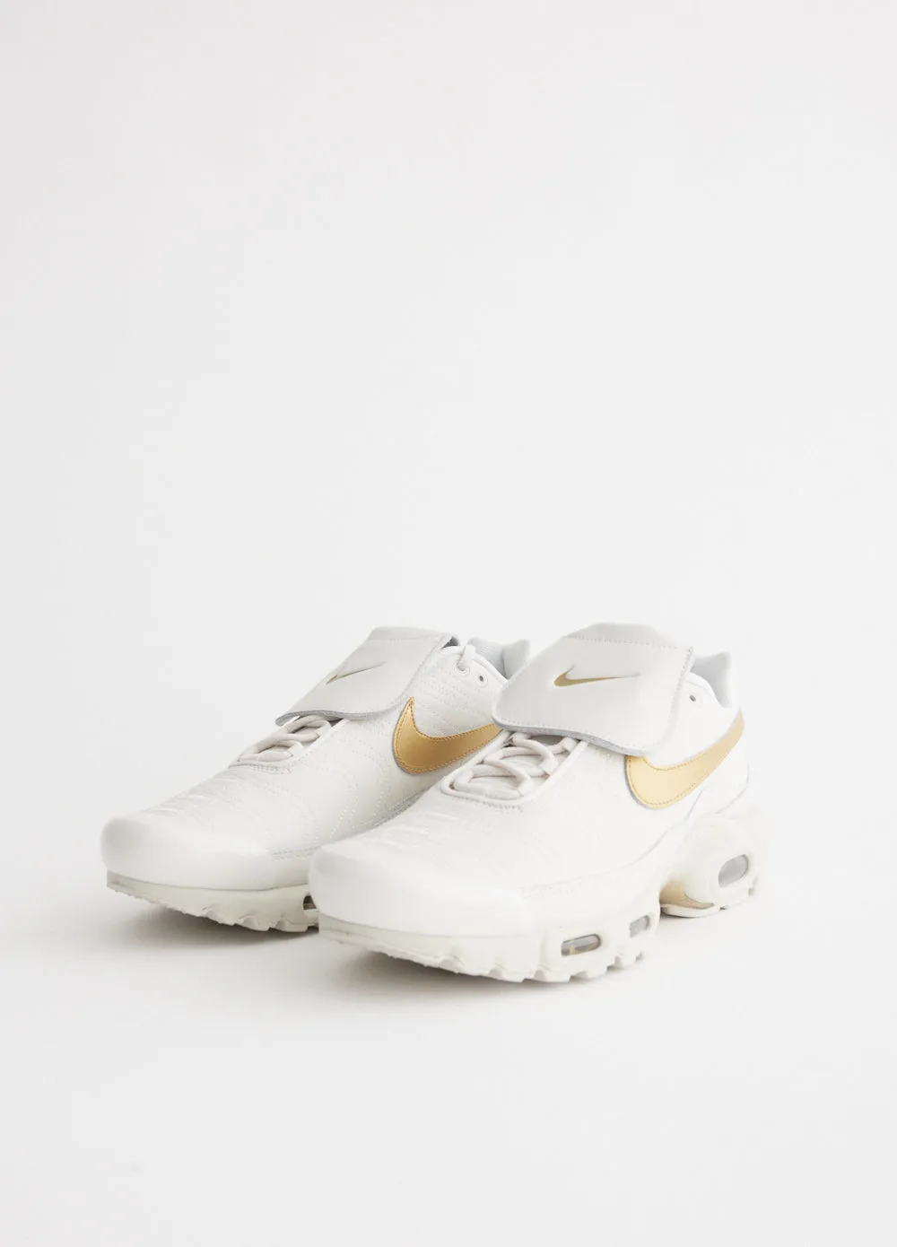 Air Max Plus TNPO 'Phantom Metallic Gold' Sneakers snowboarders' control thin heel