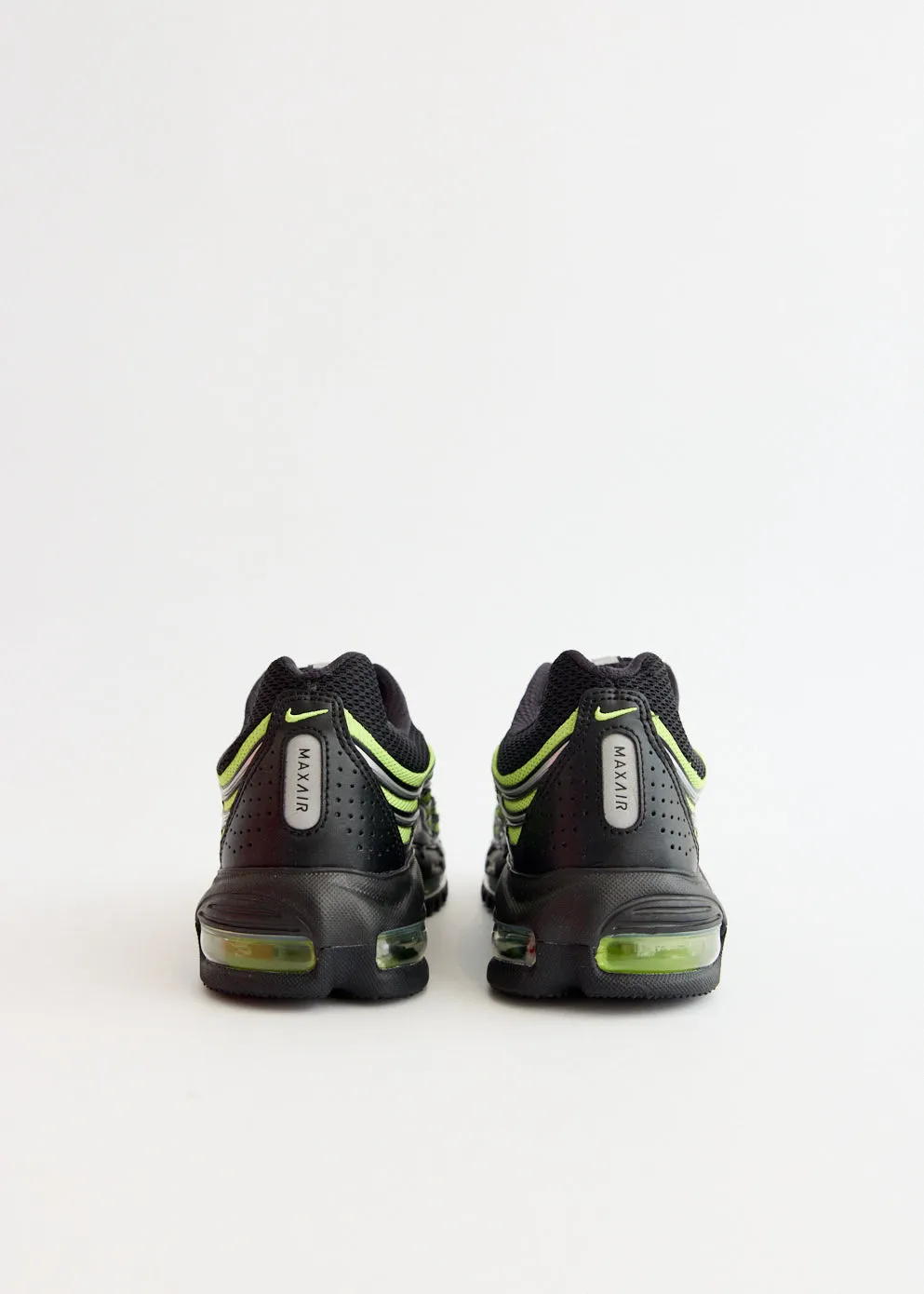 Dynamic look volleyball players' bounce Air Max TL 2.5 'Black Citron' Sneakers
