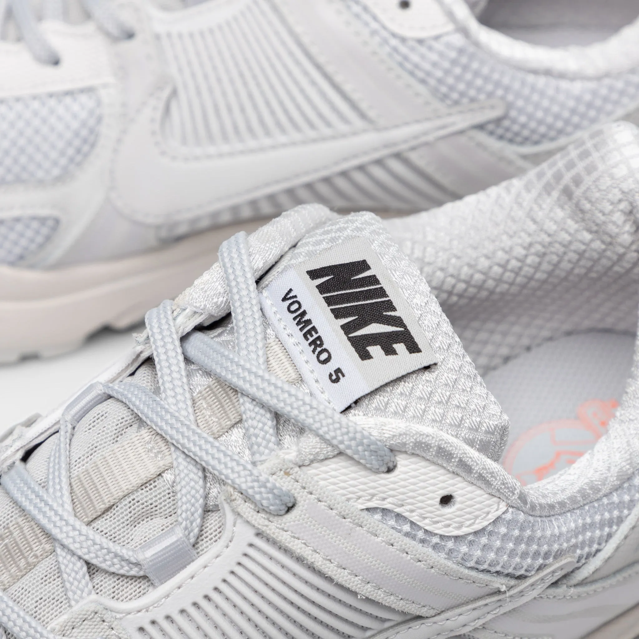 Balanced Motion Motion Ease Nike Zoom Vomero 5 SP / Vast Grey