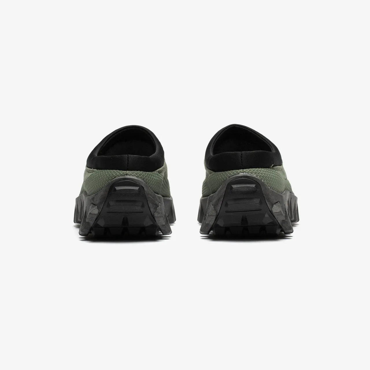 Snowclog Jogging