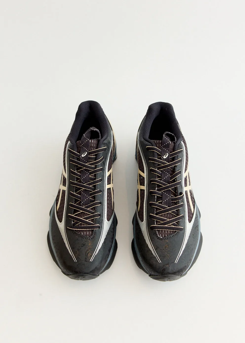 suitable for travel purposes US6-S Gel-Kinetic Fluent 'Black' Sneakers