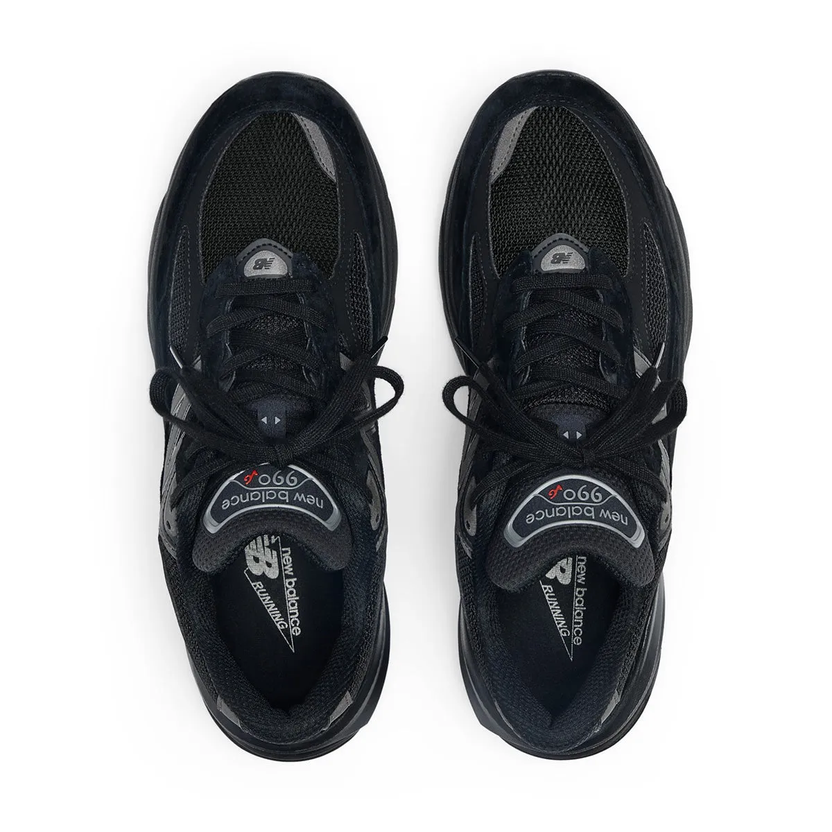in USA 990v6 'Triple Black' Garden Walk Play Mode