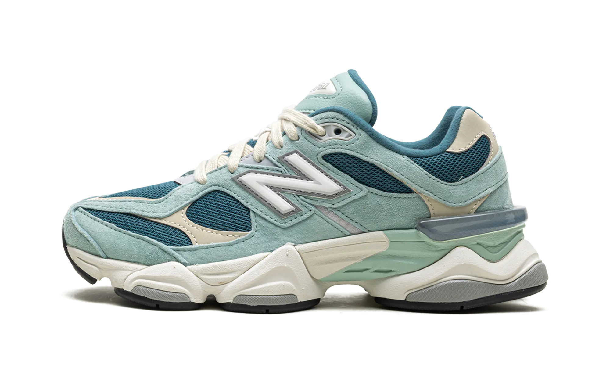 9060 "New Spruce" running in a chairlift area shoes FlexibleMidsole
