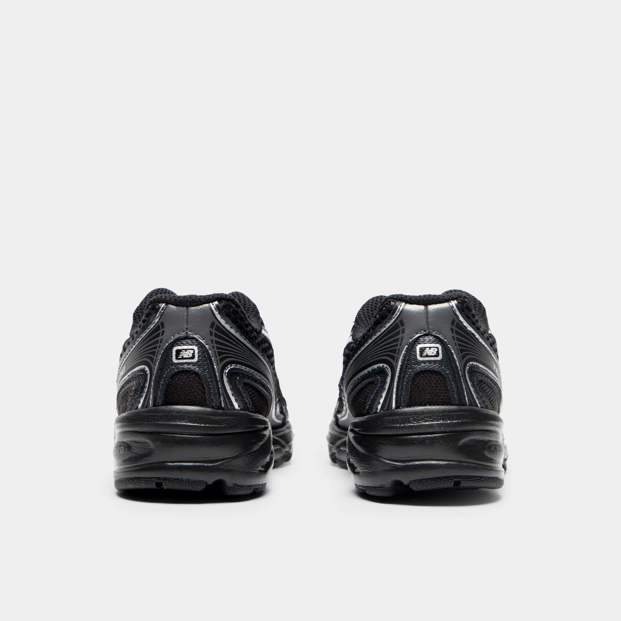 Comfortable Feeling Weekend Vibe New Balance Children's 740 Black / Silver Metallic