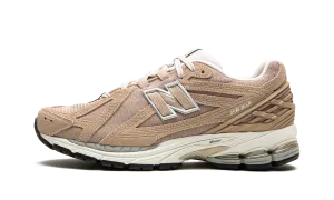 1906R "MINDFUL GREY/MOONBEAM/SILVER METALLIC" Mobility Boost Posture
