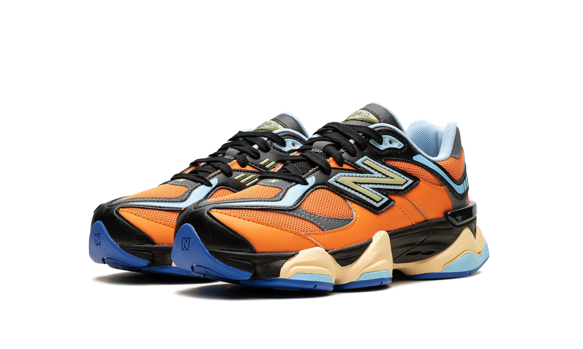 true - to - size shock - absorbing insole shoes 9060 Big Kid "Orange/ Black"