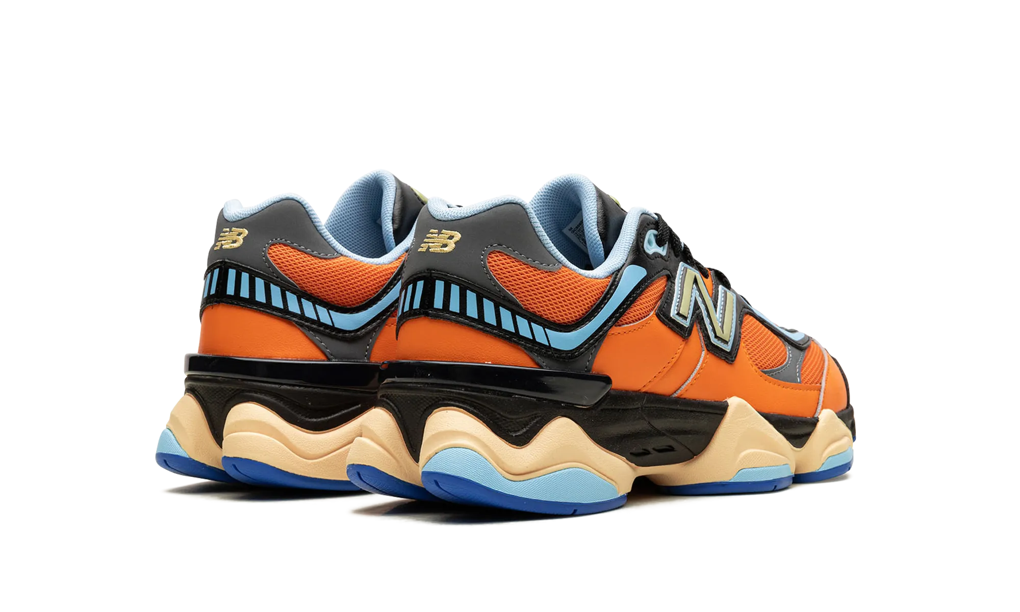 9060 Big Kid "Orange/ Black" short - distance runner evening - run