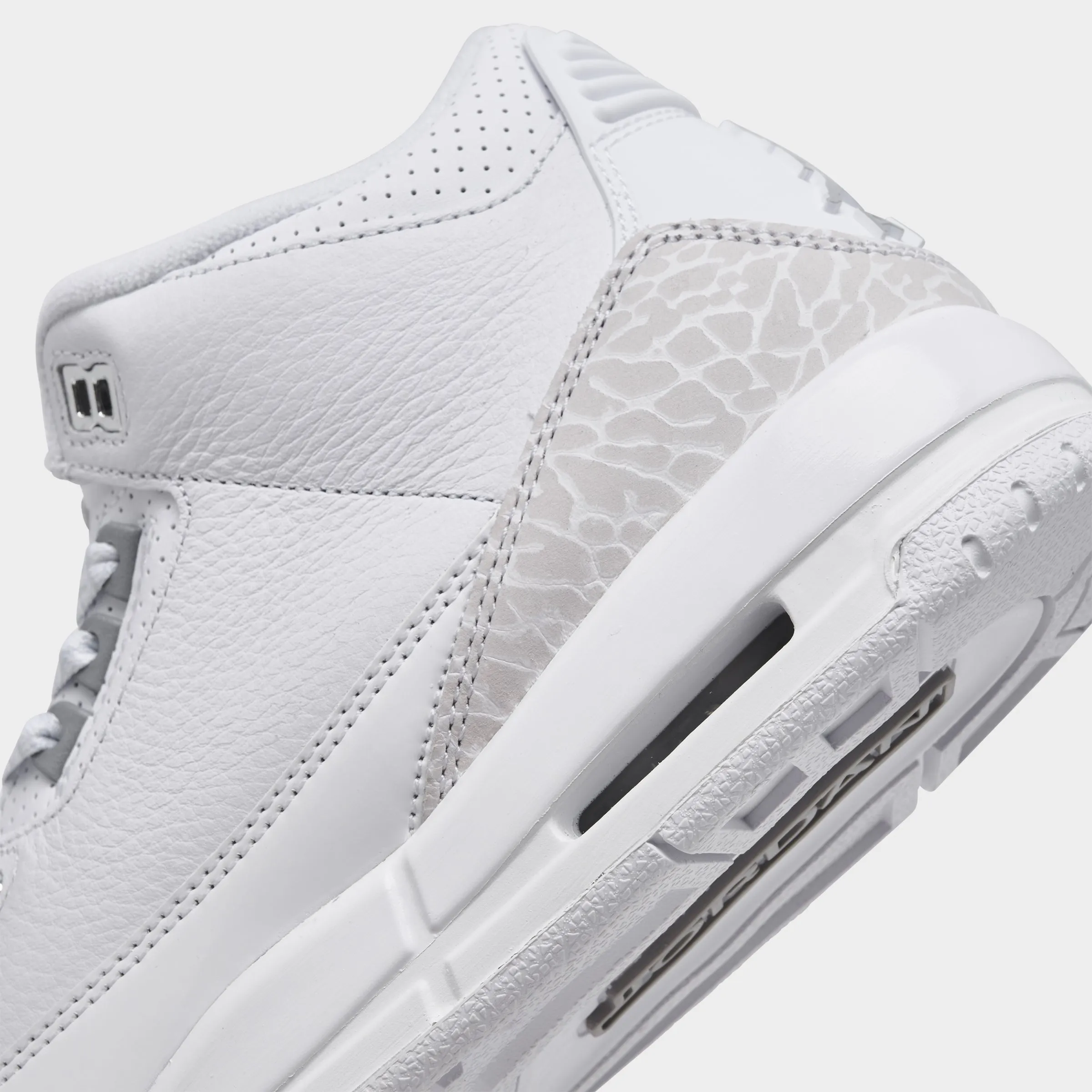 Jordan 3 Retro GS White / Metallic Silver - White Comfort Street Fit